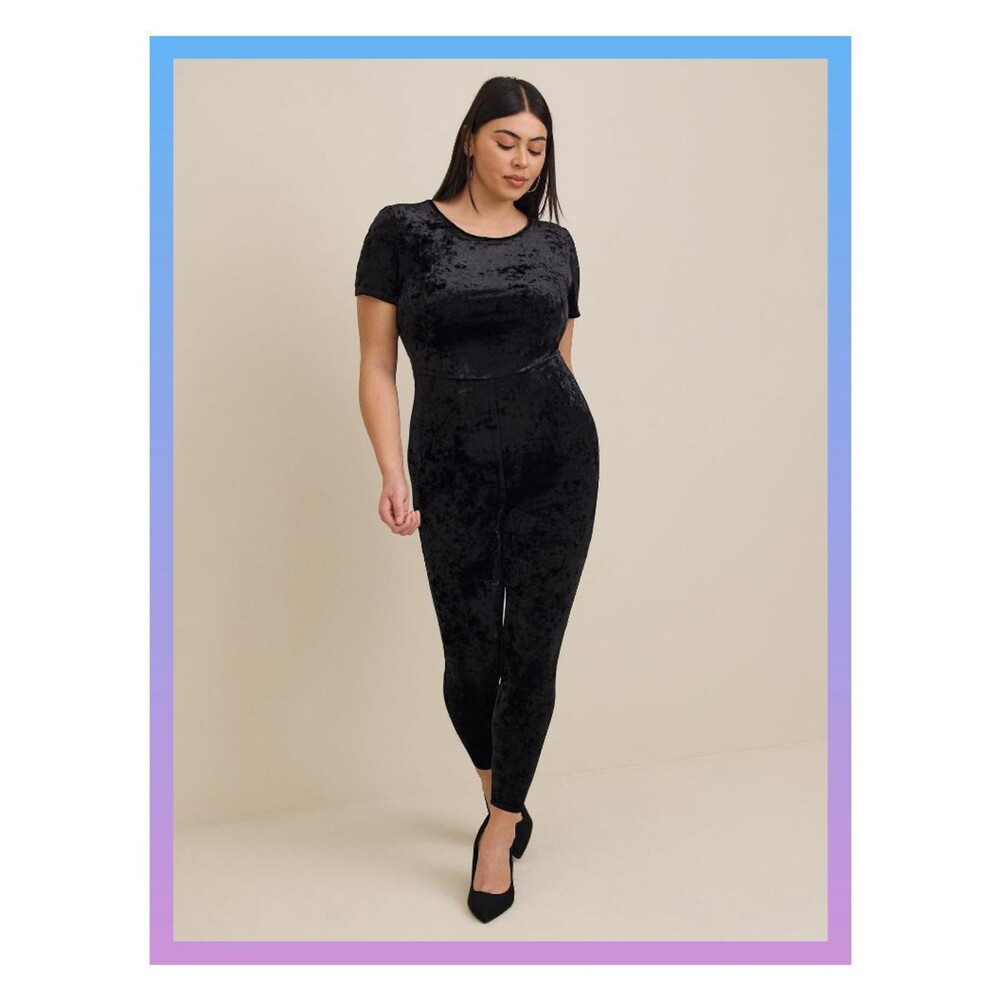 NWT Torrid 1X Black Crushed Velvet Short Sleeve Full Length Catsuit Size 14-16